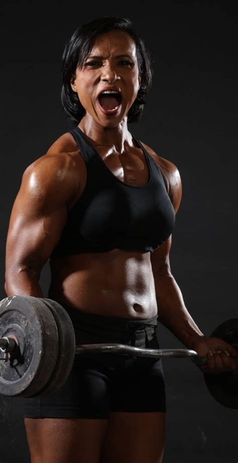 5 female bodybuilders are proof that glorious muscles aren’t just for ...