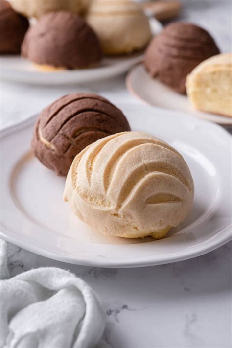 Concha Recipe (Mexican Pan Dulce) - The Big Man's World