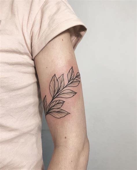 @𝐬𝐮𝐠𝐚_𝐧_𝐜𝐫𝐞𝐚𝐦 | Leaf tattoos, Vine tattoos, Body art tattoos