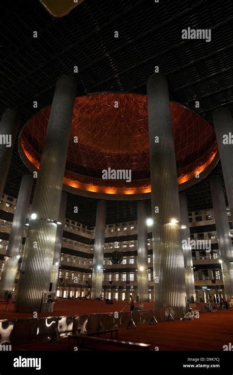 Interior of the Istiqlal Mosque, or Masjid Istiqlal - the largest ...