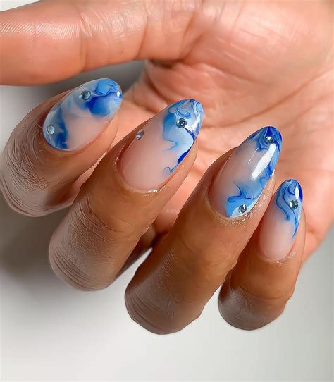 32 Chic Marble Nail Designs to Bring to the Salon | Who What Wear UK