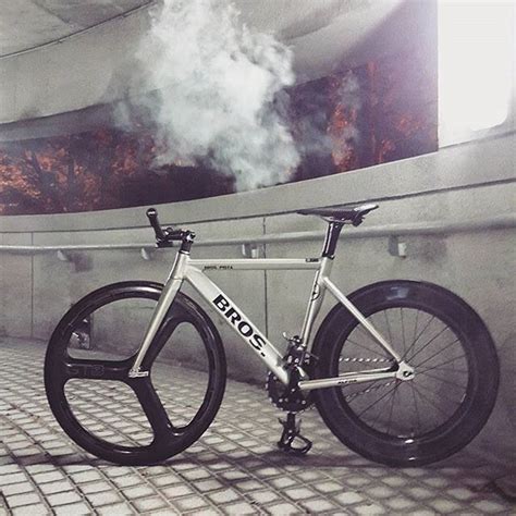 945 best images about Fixie Style on Pinterest | Fixed gear girl, Fixed ...