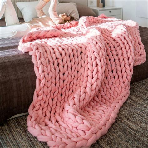 Chunky Knit Blanket Throw - 39.3"x47.2" - Soft Chenille Yarn Knitted ...