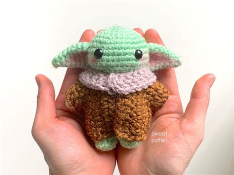 Baby Yoda Grogu CROCHET PDF PATTERN English Singapore ...