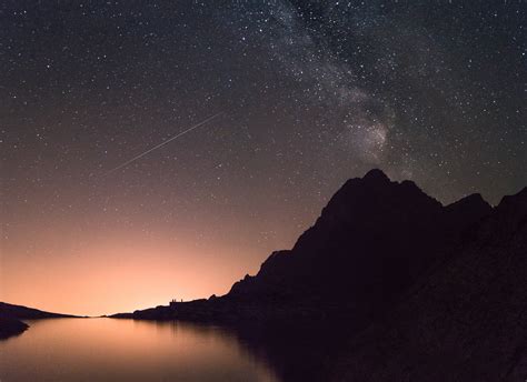 3840x2560 Milky Way Mountains Silhouette Sky Stars 8k 3840x2560 ...