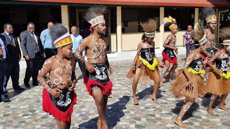 West Papua Dance in Papua New Guinea in Lae international Hotel - YouTube