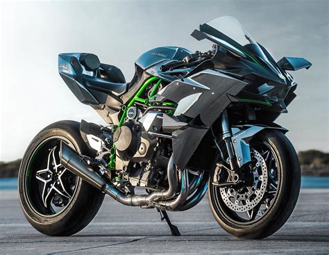 Kawasaki H2R and H2 Elite Squad - BikesRepublic