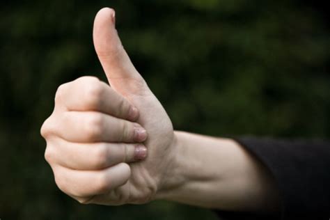 Thumb Exercises for the Tendon | Livestrong.com