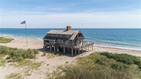 SAVE THIS OLD HOUSE: ONE OF THE LAST BROWNING COTTAGES ON MATUNUCK ...