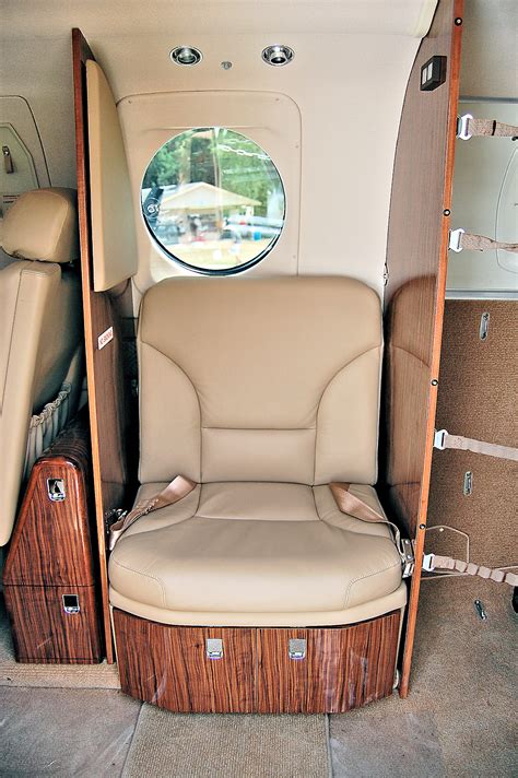 King Air 350 Interior Toilet - Home Alqu