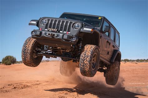 Jeep Wrangler JL: Top Off-Road Parts to Upgrade Your Ride | GearJunkie