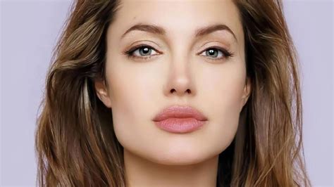 Angelina Jolie Lips Real | Lipstutorial.org