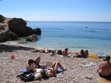 Island Hvar beaches - HVAR Info.com