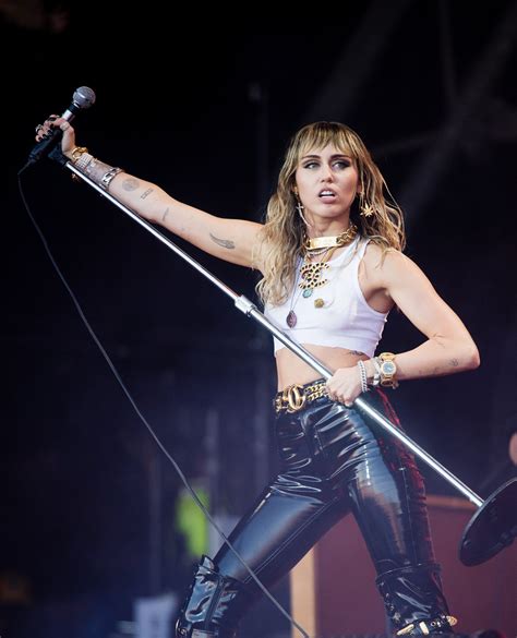 Miley Cyrus Just Gave the Rock Star Wardrobe a Vegan Twist | Vogue