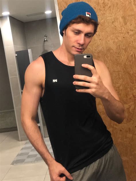 Gym mirror selfie : r/ClothedMuscle