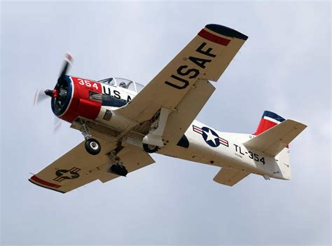 North American T-28 Trojan - Price, Specs, Photo Gallery, History ...