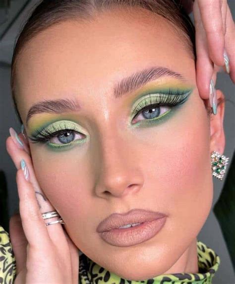 The Best Green Eyeshadow Looks And How To Wear Them