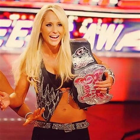 Michelle McCool was first ever Divas Champion | WWE Divas Champion ...