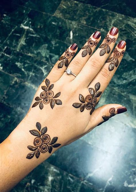 22 Floral Henna Patterns Inspired by Nature : Floral Arabic Henna I ...