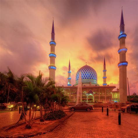 Colours Collide - Shah Alam Mosque At by Www.imagesbyhafiz.com