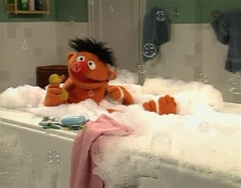 Sesame Street Ernie Bath