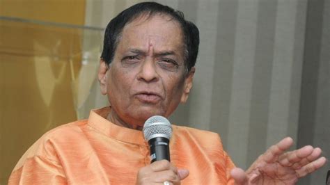 Indian music legend M Balamurali Krishna dies aged 86 - BBC News