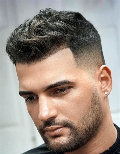 12+ Square Face Hairstyles Men - ShahidaRian