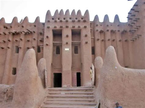 Great Mosque of Djenne (Djenné) - world's largest adobe building ...