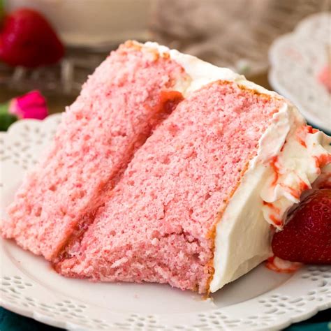 Strawberry Cake (No Jello) with Whipped Cream Cheese Frosting ...