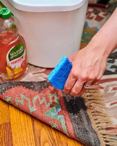 This 10-Second Tip Will Tell You If Your Rug Needs a Deep Clean ...