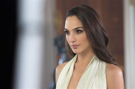 Gal Gadot, Wonder Woman - Gucci Bamboo, Summer Perfumes | Vogue