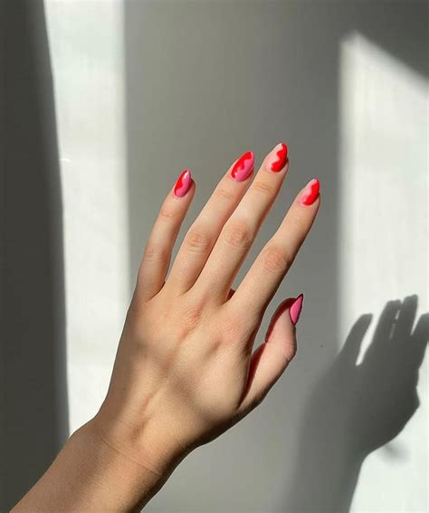 25 Sweet and Fresh Look with Beautiful Red and Pink Nail Tones – Late Daily