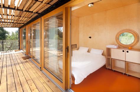 Shipping container hotel offers eco-friendly getaway for surfing nomads ...