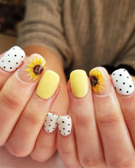 46 Beautiful Acrylic Short Sunflower Nails Art Designs In Summer - Lily ...