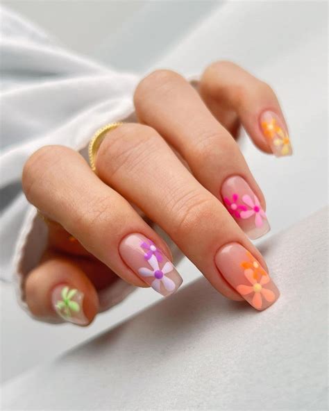 10 Latest Colorful Nail Art Designs To Try in 2024 - MyGlamm