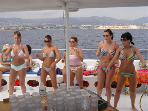 Organise your own Private Boat Party!