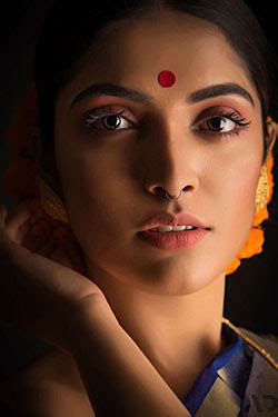 Why Indian Women wear Bindi? - Significance of Wearing Bindi