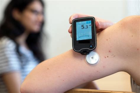 All to Know About Continuous Glucose Monitoring (CGM) Devices ...