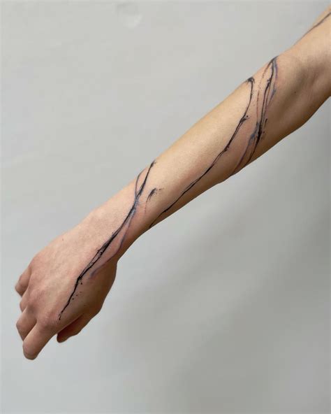 Update 54+ minimal abstract tattoo latest - in.cdgdbentre