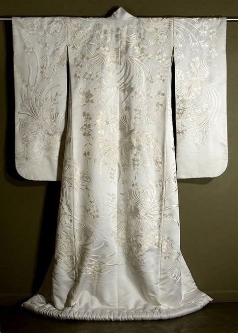 Japanese Embroidered , Shiromuku Marla Mallett - beautiful! Embroidery ...