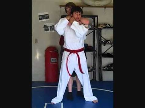 Vasconcellos Jujitsu:Choke Hold Escape - YouTube