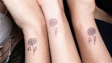 Share 75+ small wildflower bouquet tattoo latest - thtantai2