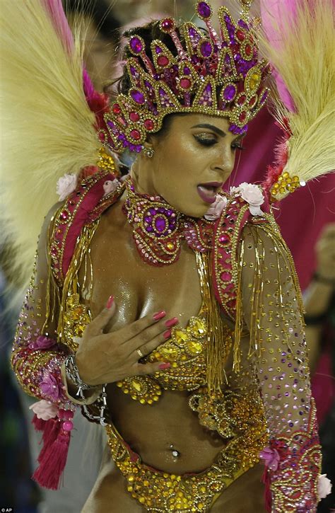 Rio carnival dancers sparkle in greatest show on Earth | Daily Mail Online