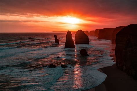 The Twelve Apostles Sunset - 4K Ultra HD Wallpaper