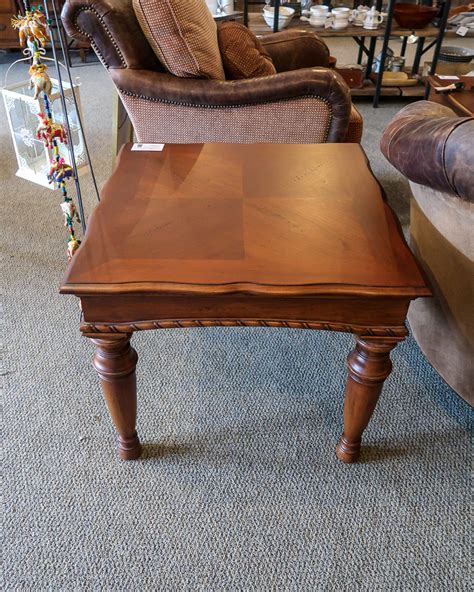 Cherry End Table | New England Home Furniture Consignment