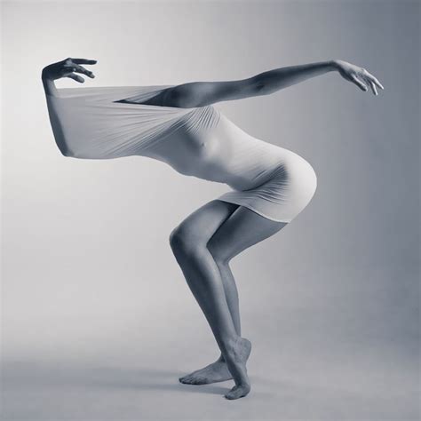 Sculptor Tries Photographing Dancers, And The Result Is Mindblowing ...