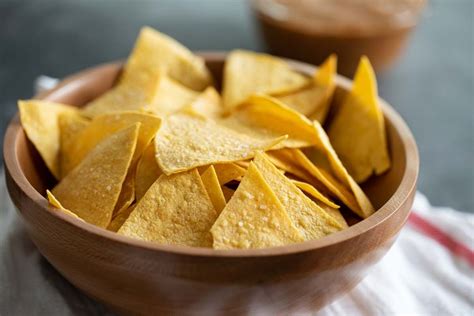 Homemade Tortilla Chips | Best tortilla chips, Homemade tortilla chips ...