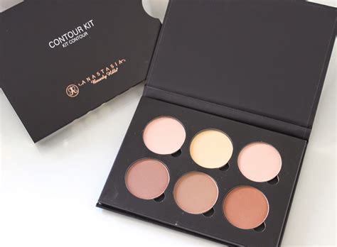 BEAUTY & LE CHIC: Anastasia Beverly Hills Contour Kit - Worth the hype ...