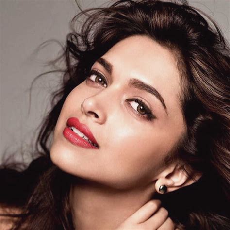 Deepika Padukone Phone Number, Email, Fan Mail, Address, Biography ...