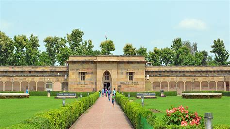 Sarnath Museum | History, Ticket Price & Visiting Time | UP Tourism